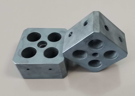 ولتاژ خرابی سرامیک سیلیکون نیترید SI3N4 خودرو SI3N4 ولتاژ خرابی 20-25KV/mm